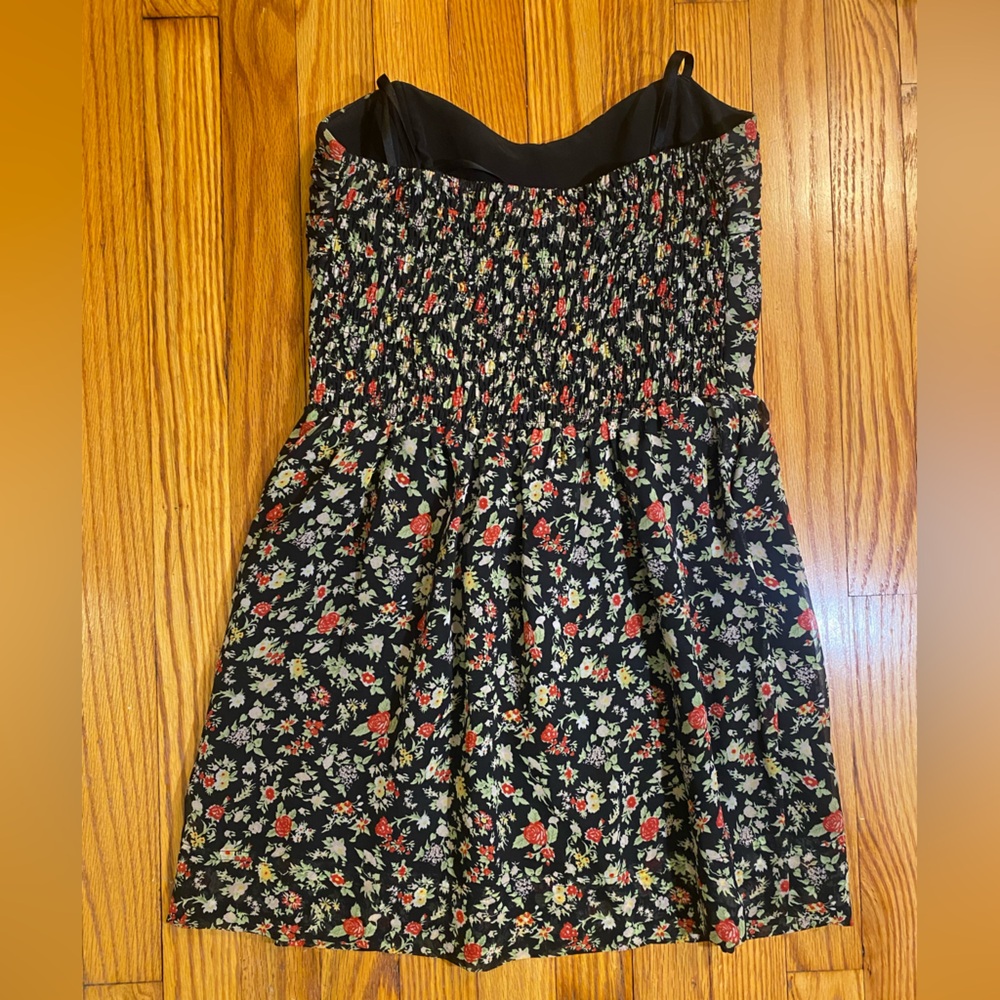 BCBG Black Dress with Floral Design | Has Structured Bodice and Pockets | Small - Picture 3 of 9